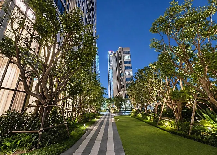 Luxury Riverside With Riverside Pool *