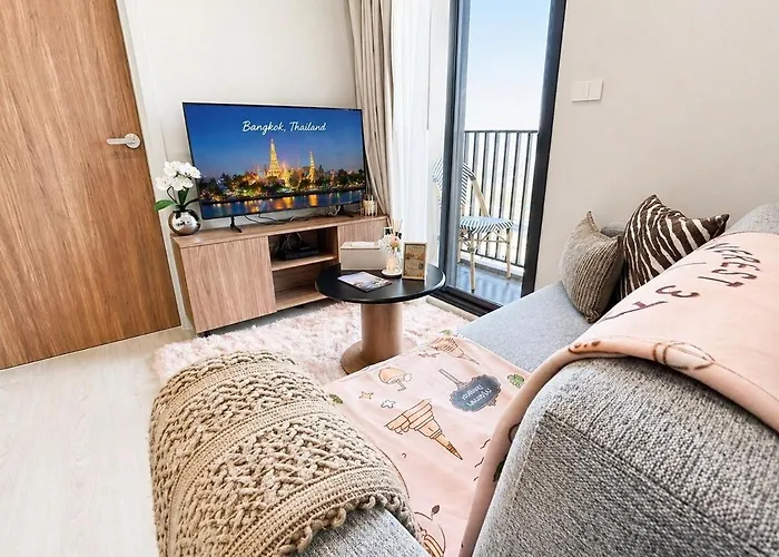 아파트 Luxury Riverside With Riverside Pool 방콕
