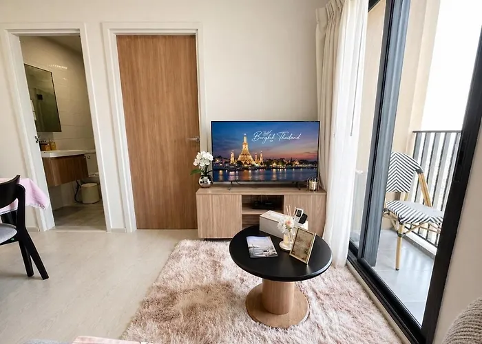 Luxury Riverside With Riverside Pool 아파트 방콕