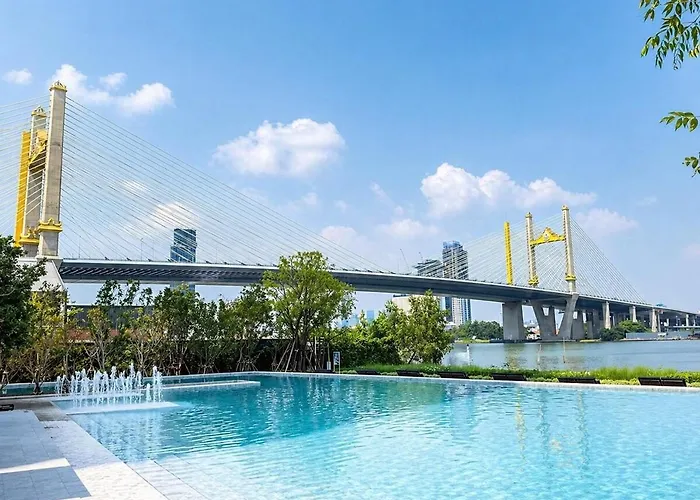 Luxury Riverside With Riverside Pool * 방콕