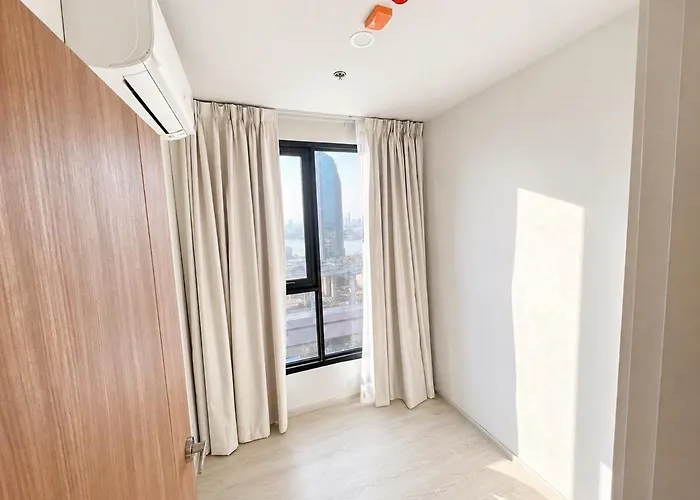 Luxury Riverside With Riverside Pool 방콕