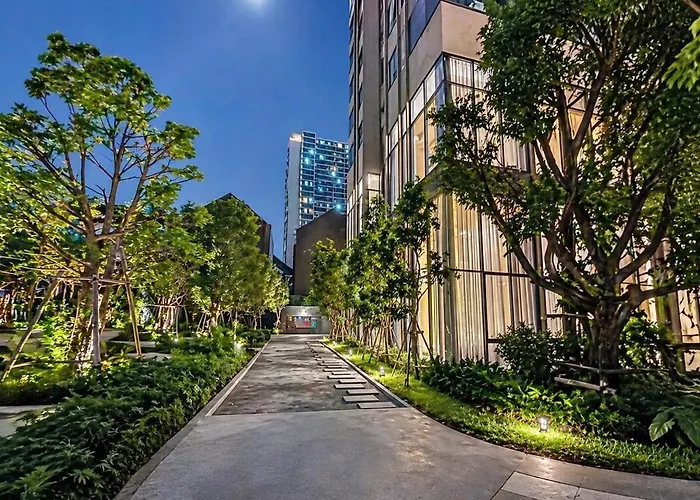 아파트 Luxury Riverside With Riverside Pool